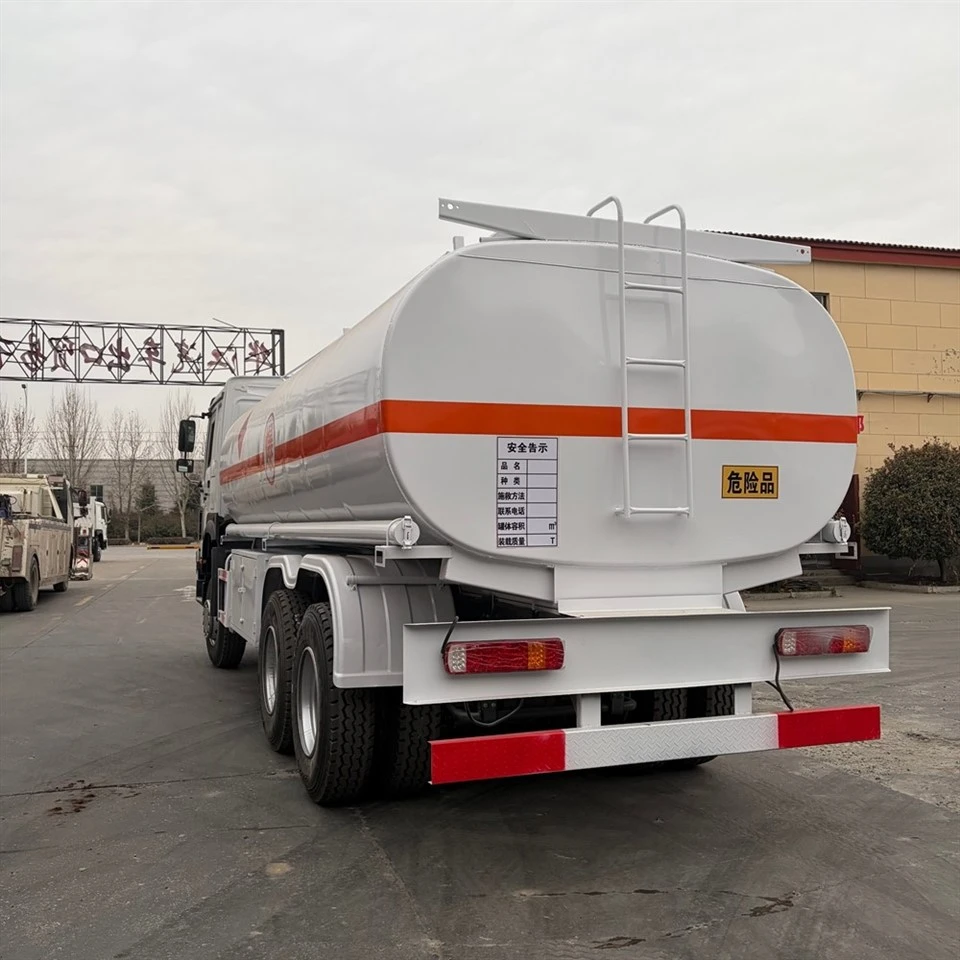 Camion cisternă cu o singură axă